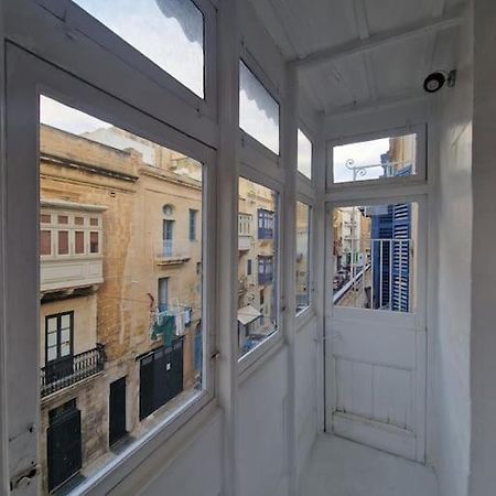 No 60, 2Nd Floor, Centrally Located, Fully Equipped Studio Apt Il-Furjana Luaran gambar
