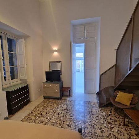No 60, 2Nd Floor, Centrally Located, Fully Equipped Studio Apt Il-Furjana Luaran gambar